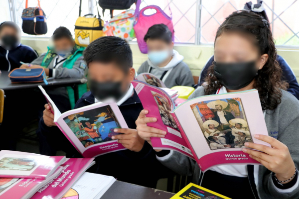 Reciben escuelas en Puebla 100% de libros de texto gratuitos: SEP