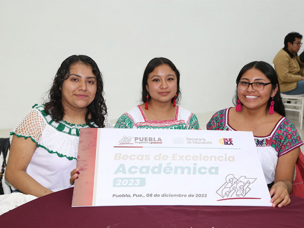 Otorga SEP becas a estudiantes universitarios con excelencia académica