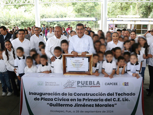 Otorga Gobierno del Estado mejora en infraestructura  a los 33 centros escolares