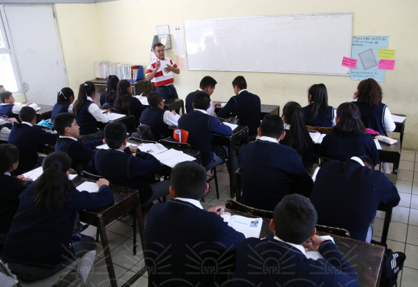 Regresan 1.6 millones de alumnos a clases tras periodo vacacional: Secretaría de Educación