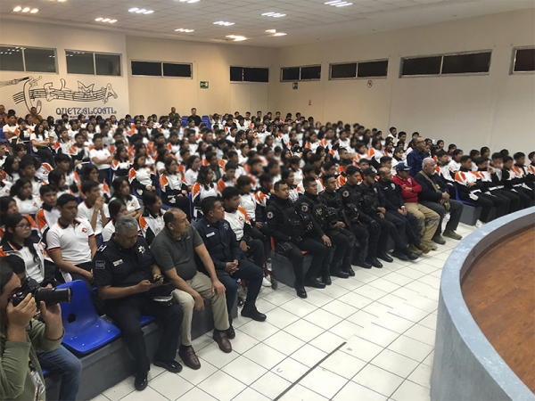 Participan estudiantes de San Pedro Cholula en actividades de prevención del delito: SEP